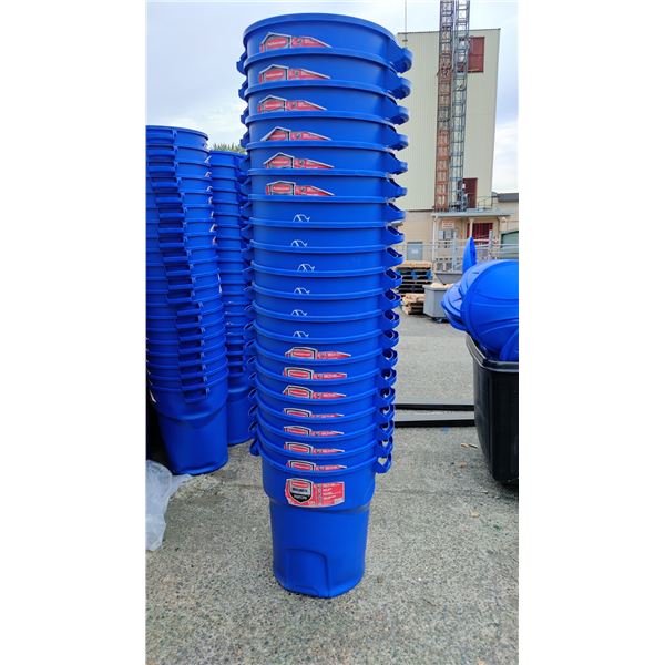 STACK OF 20 RUBBERMAID ROUGHNECK 32 GALLON/121 LITER CONTAINERS WITH LIDS