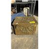 Image 2 : BRASS PLATED WOOD CRATE