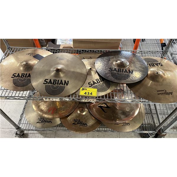 RACK OF ASSORTED SABIAN & AVEDIS ZILDJIAN CIMBALS WITH CARRY BAG