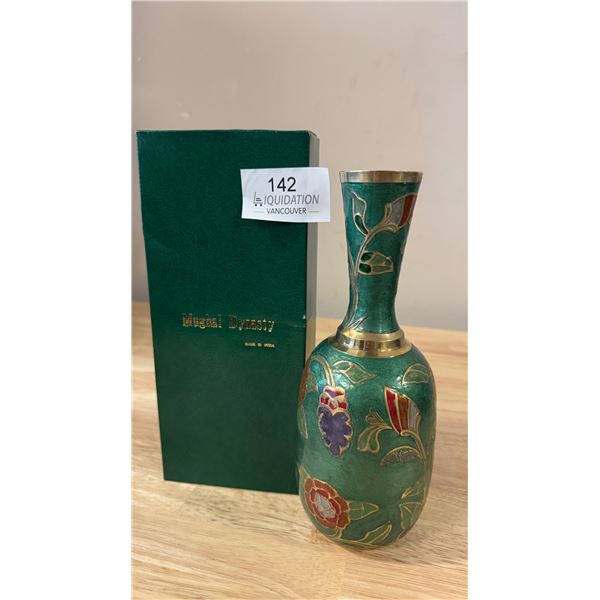 Mughal Dynasty Green Enameled Vase