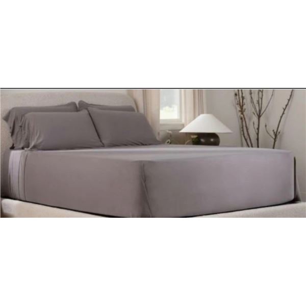 Brand New Brand New Purple SoftStretch Sheets Set / King/Cal King / Stormy Grey