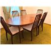Image 1 : Victoriaville Dining Table & Chairs