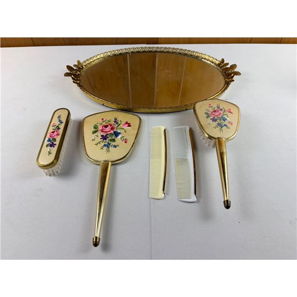 Vintage Vanity Decor