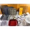 Image 1 : Lot of Baking & Kitchenware
