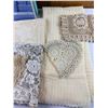 Image 2 : Assortment of Linnens