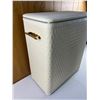 Image 2 : Vintage Laundry Hamper