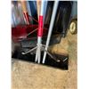 Image 2 : Shovels & Roof Rake