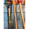 Image 4 : Shovels & Roof Rake