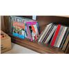 Image 8 : Dual Turntable, LP's A