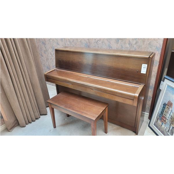 Yamaha Piano C