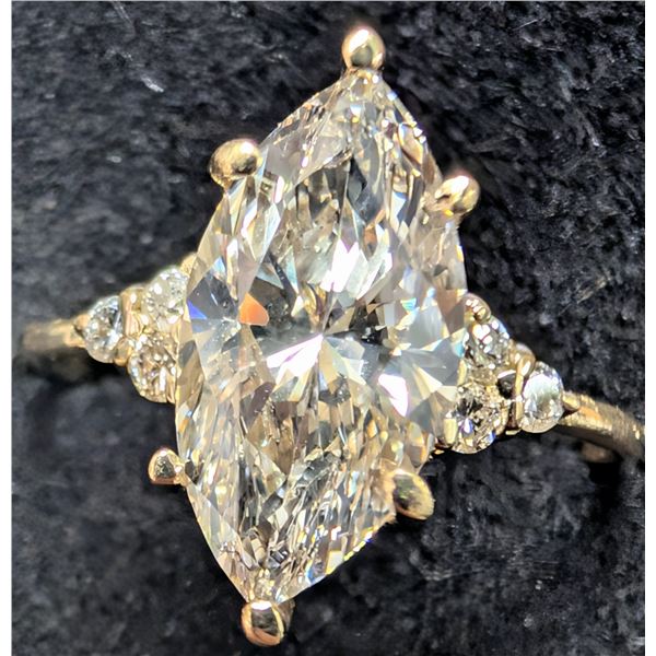 10K(2.2G), LAB DIAMOND (2.2+0.1CT)RING, SIZE 5.5, SUGGESTED RETAIL VALUE $4600