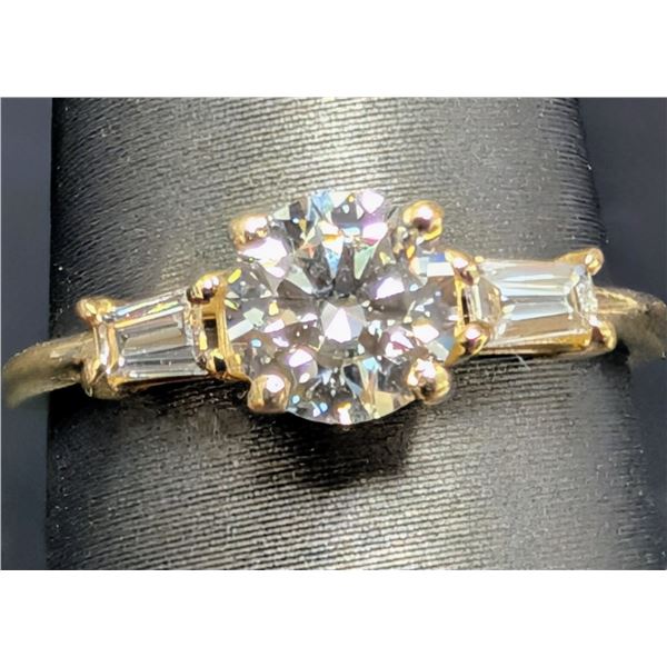 10K(1.4G), LAB DIAMOND (0.7CT)RING, SIZE 5.5, SUGGESTED RETAIL VALUE $2400