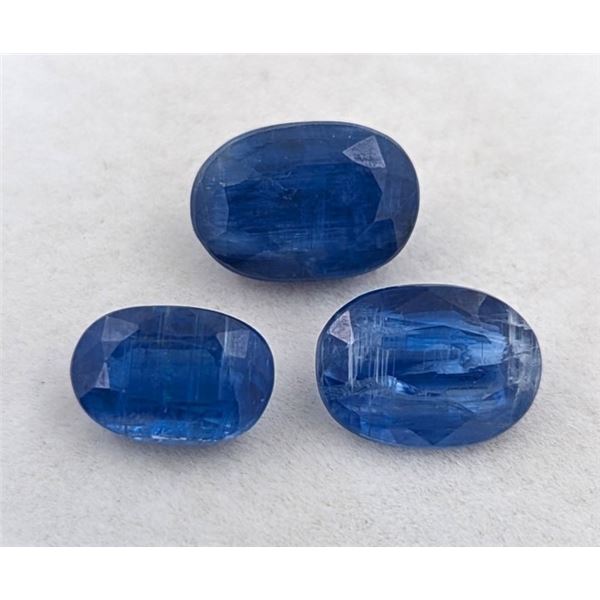 15.77 CT CERTIFIED KYANITE GEMSTONE PARCEL ($6,350 APPRAISAL)