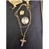 Image 8 : METAL WHITMAN'S SALMAGUNDI BOX OF ASSORTED FASHION JEWELRY