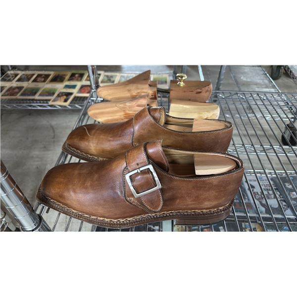 PAIR OF PAL ZILERI MADE IN ITALY BY LF LIDFORT MEN'S DRESS SHOES WITH (2) WOODEN SHOE TREES SIZE 10