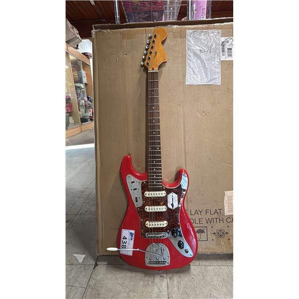 VINTAGE FENDER ELECTRIC GUITAR (SOME DAMAGE ON THE PICKGUARD)