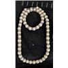Image 2 : TRAY OF PEARL NECKLACE & BRACELET, BAROQUE PEARL PENDANT, RHINESTONE BRACELET & SWAROVSKI PENDANT &