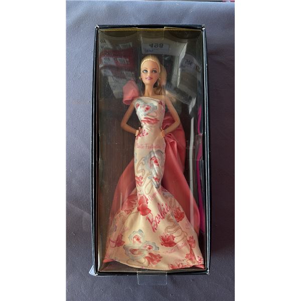 VINTAGE 2010 AVON ROSE SPLENDOR PINK LABEL BARBIE DOLL *IN ORIGINAL BOX*