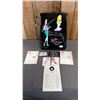 Image 1 : VITNAGE BLACK VINYL BARBIE CARRYING CASE W/BARBIE STATIONERY & SEALED AMERICAN BANDSTAND CARDS
