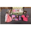 Image 2 : VINTAGE THERESA FASHION DOLL, KELLY DOLL & ASSORTED BARBIE CLOTHES IN LA BELLE MODE DOLL BRIEFCASE