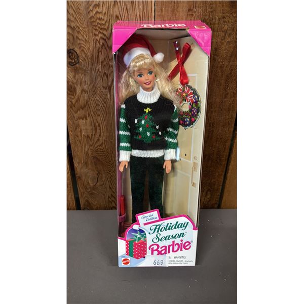 VINTAGE 1996 HOLIDAY SEASON BARBIE *IN ORIGINAL BOX*