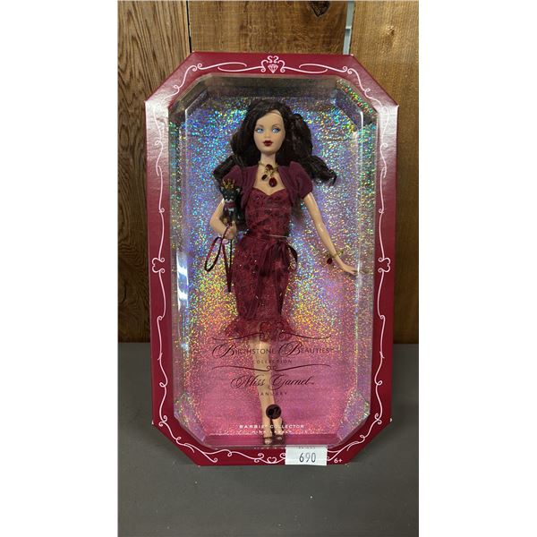 VINTAGE 2007 BIRTHSTONE BEAUTIES COLLECTION "MISS GARNET" JANUARY BARBIE *IN ORIGINAL CASE*