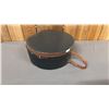 Image 4 : VINTAGE ZIPPERED CARRY CASE OF ASSORTED WIGS