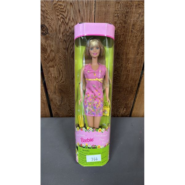 VINTAGE 1999 PRETTY FLOWERS BARBIE  *IN ORIGINAL BOX*