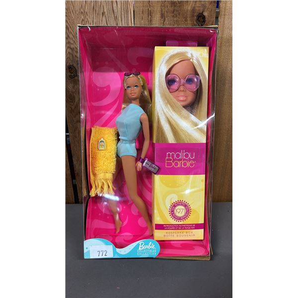 VINTAGE 2001 MALIBU BARBIE *IN ORIGINAL BOX*