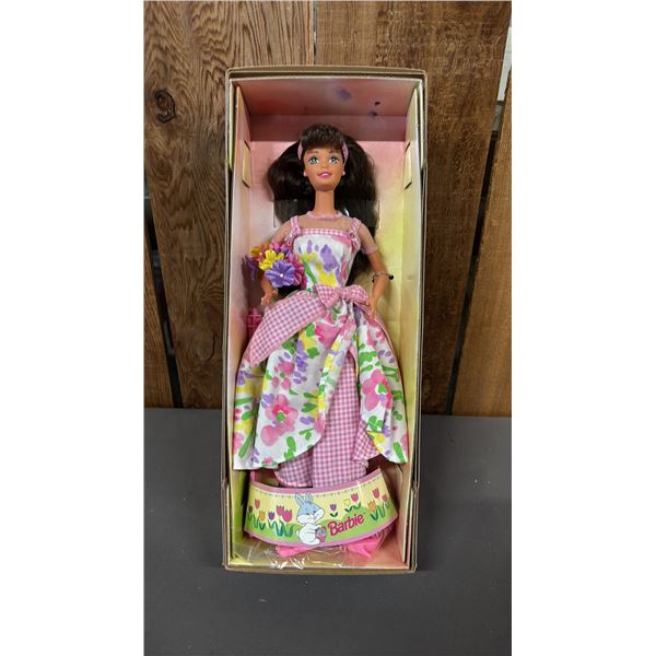 VINTAGE 1996 SPRING PETALS BARBIE *IN ORIGINAL BOX*