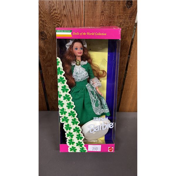 VINTAGE 1994 DOLLS OF THE WORLD COLLECTION IRISH BARBIE *IN ORIGINAL BOX*