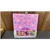 Image 2 : VINTAGE 1991 BARBIE FASHION MALL JAZZY JEANS SHOP *IN ORIGINAL BOX*