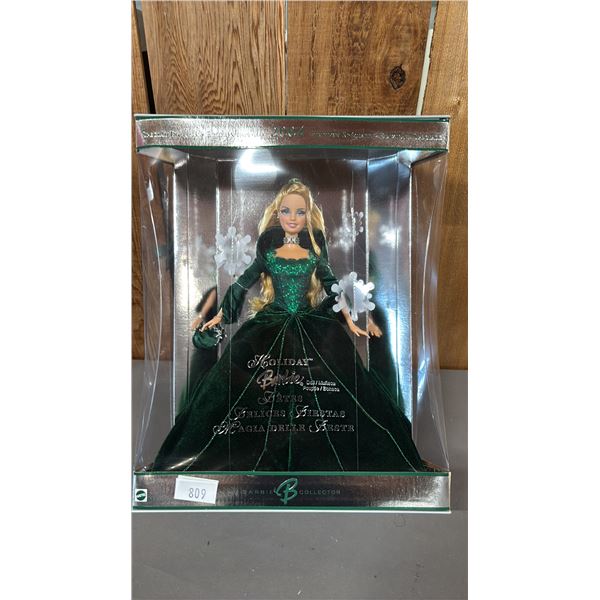 VINTAGE 2004 HOLIDAY BARBIE WITH GREEN DRESS *IN ORIGINAL BOX*