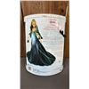 Image 2 : VINTAGE 2004 HOLIDAY BARBIE WITH GREEN DRESS *IN ORIGINAL BOX*