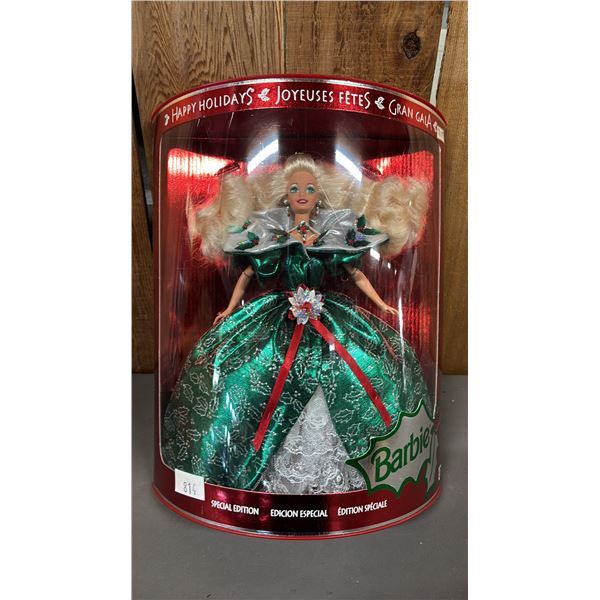 VINTAGE 1995 HAPPY HOLIDAYS BARBIE *IN ORIGINAL BOX*