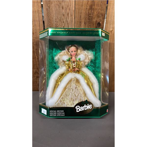 VINTAGE 1994 HAPPY HOLIDAYS BARBIE *IN ORIGINAL BOX*