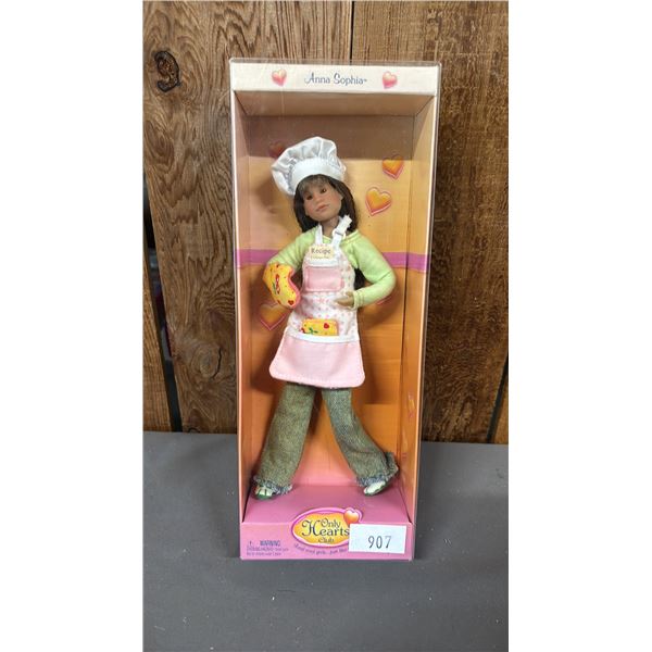VINTAGE 2004 ONLY HEARTS CLUB ANNE SOPHIA DOLL *IN ORIGINAL BOX*