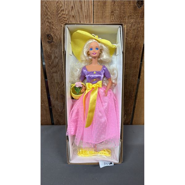 VINTAGE AVON EXCLUSIVE SPRING BLOSSOM BARBIE *IN ORIGINAL BOX*