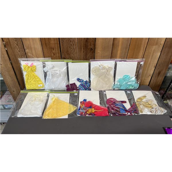COLLECTION OF ASSORTED VINTAGE BARBIE CLOTHES IN BAGS *NO BOXES*