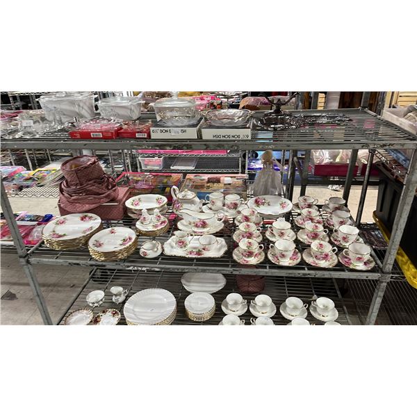 SHELF OF VINTAGE ROYAL ALBERT AMERICAN BEAUTY FINE CHINA WITH QUILTED PLASTIC ZIPPER CASES