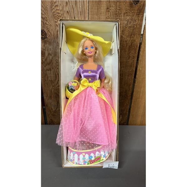 VINTAGE AVON EXCLUSIVE SPRING BLOSSOM BARBIE *IN ORIGINAL BOX*