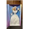 Image 1 : VINTAGE 2002 WINTER'S REFLECTION BARBIE *IN ORIGINAL BOX*