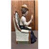 Image 3 : VINTAGE 1984 AVON MR. ALBEE PRESIDENT'S CLUB AWARD PORCELAIN FIGURINE