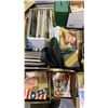 Image 2 : PALLET OF ASSORTED VINYL RECORDS, BOOKS, CDS AND DVD'S
