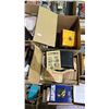 Image 2 : PALLET OF ASSORTED BOOKS, VINYL RECORDS, CDS AND MORE