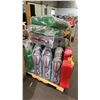 Image 3 : PALLET OF ASSORTED VENDING MACHINE COVERS