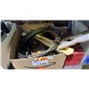 Image 3 : SHELF LOT OF ASSORTED HAND TOOLS AND POWER TOOLS