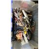 Image 4 : SHELF LOT OF ASSORTED HAND TOOLS AND POWER TOOLS