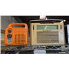 Image 2 : SHELF LOT OF ASSORTED VINTAGE TABLE TOP RADIOS