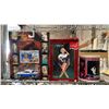 Image 2 : SHELF OF ASSORTED MERILYN MONROE COLLECTABLE ITEMS INCL. MUGS, TOY CAR, CARDS AND MORE